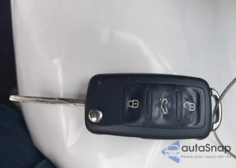 2013 Volkswagen Passat 2.0L Tdi Se from USA, damaged, VIN 1VWBN7A33DC074638